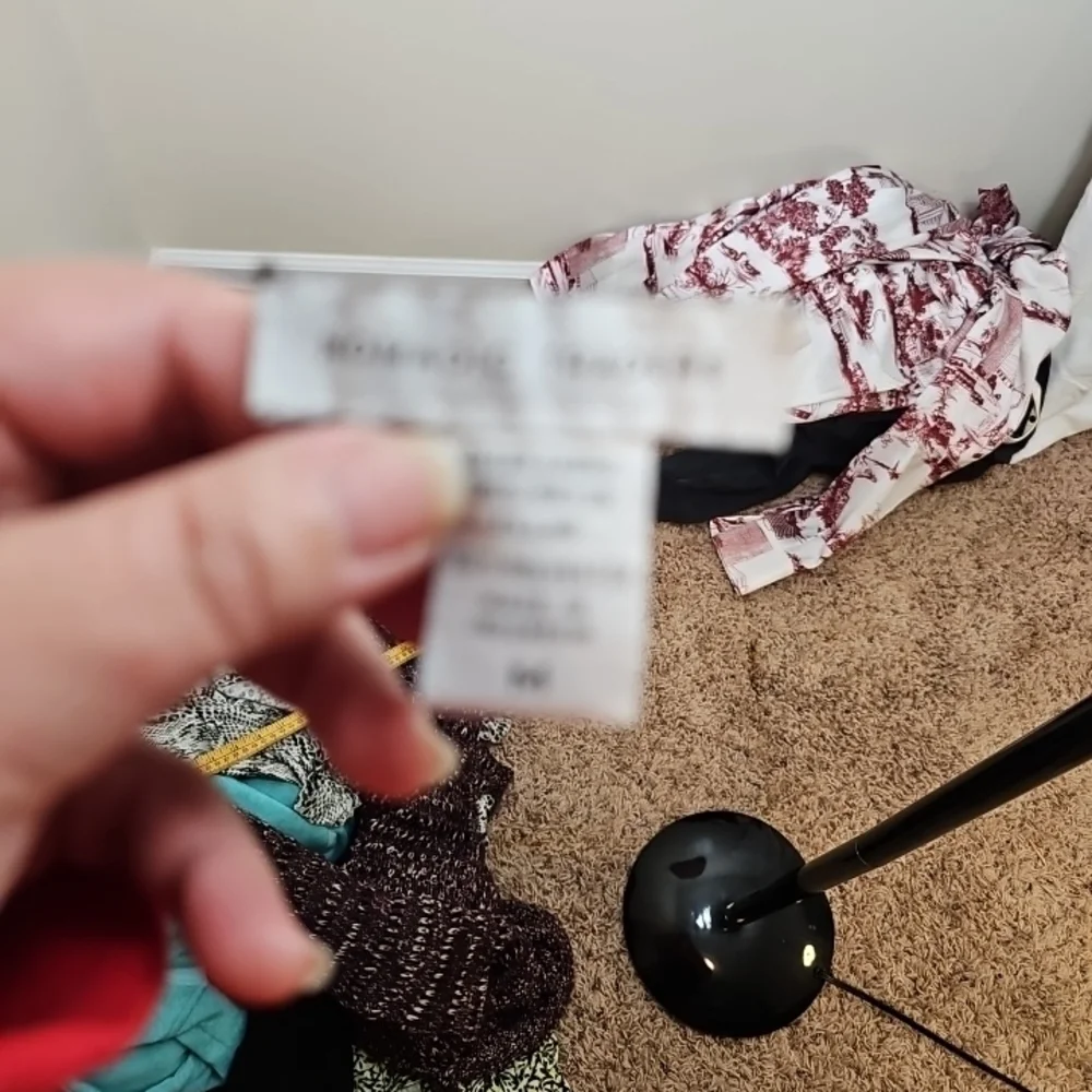 Zara Women’s White Red Toile Scenic Print Button-Down Blouse Size M Chic Classic - Picture 11 of 11